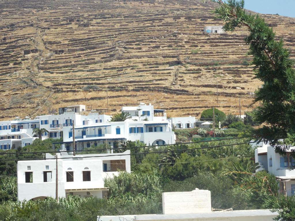 קיוניה Vrahos Studios חדר תמונה